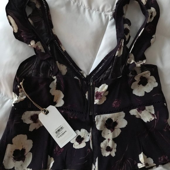 Leith Ruffle Crop Top - Picture 3 of 5